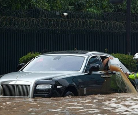 Thủy kích và mẹo di chuyển an toàn trong trong điều kiện ngập lụt