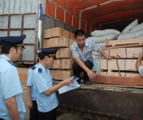  Doanh nghiệp được thay đổi cửa khẩu tái xuất