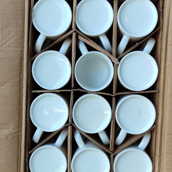 LY SỨ TRỤ